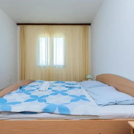 Appartement In With Sea View, Balcony, Air Conditioning, Wi-fi 4419-4 Lopar