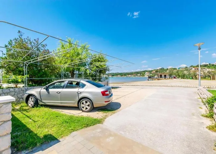 Apartman In With Sea View, Balcony, Air Conditioning, Wi-fi 4419-4 Lopar