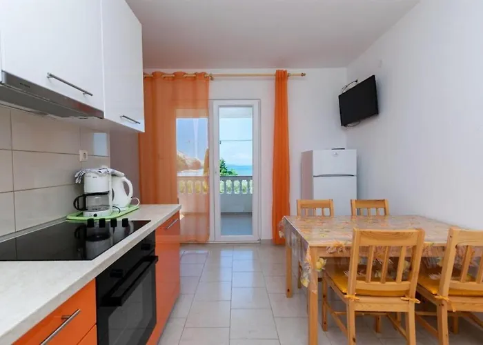 In With Sea View, Balcony, Air Conditioning, Wi-fi 4419-4 Apartman *
